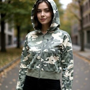 Aritzia TNA Camouflage Ribbed Hoodie Jacket